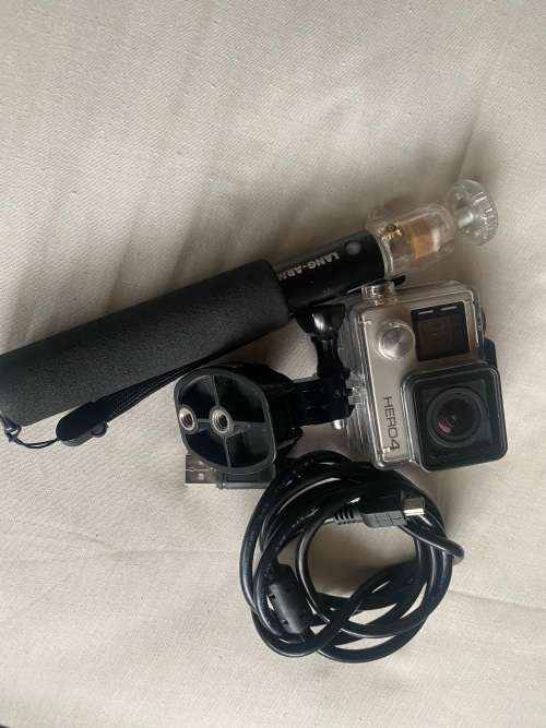 GOPRO HERO 4 SILVER WITH BUID IN LCD *BRACKET*CASING*USB CABLE * GOOD  CONDITION